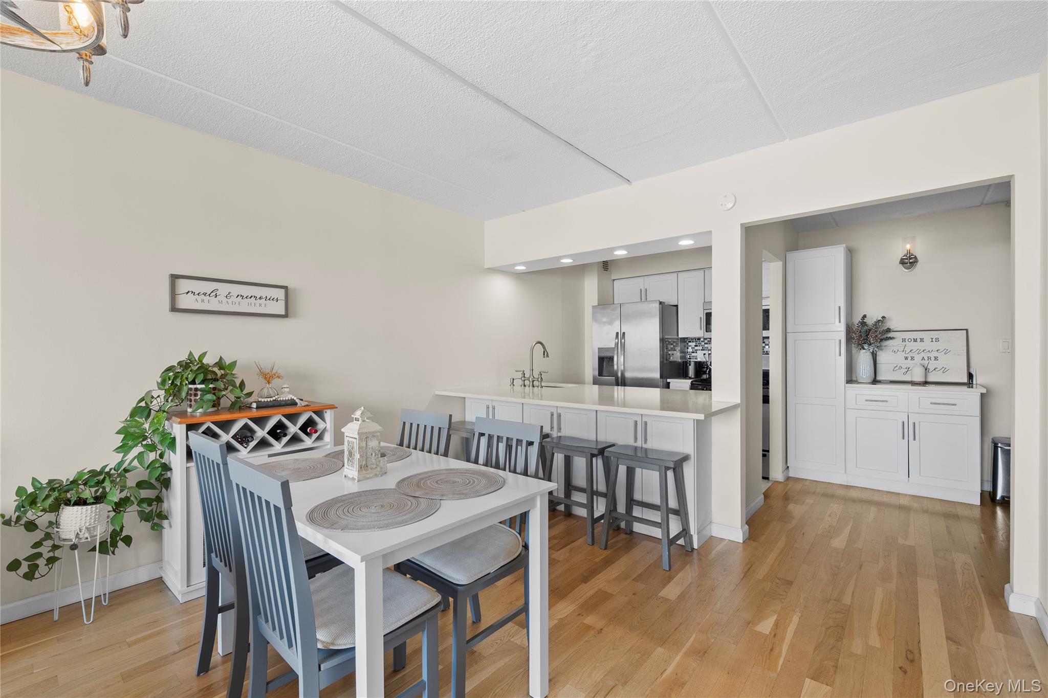 135 Post Avenue # 6O, Westbury, NY 11590