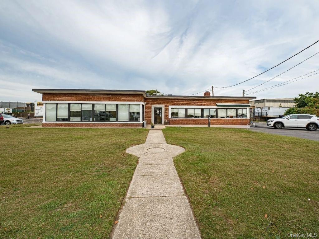 1250 Wellwood Avenue, West Babylon, NY 11704