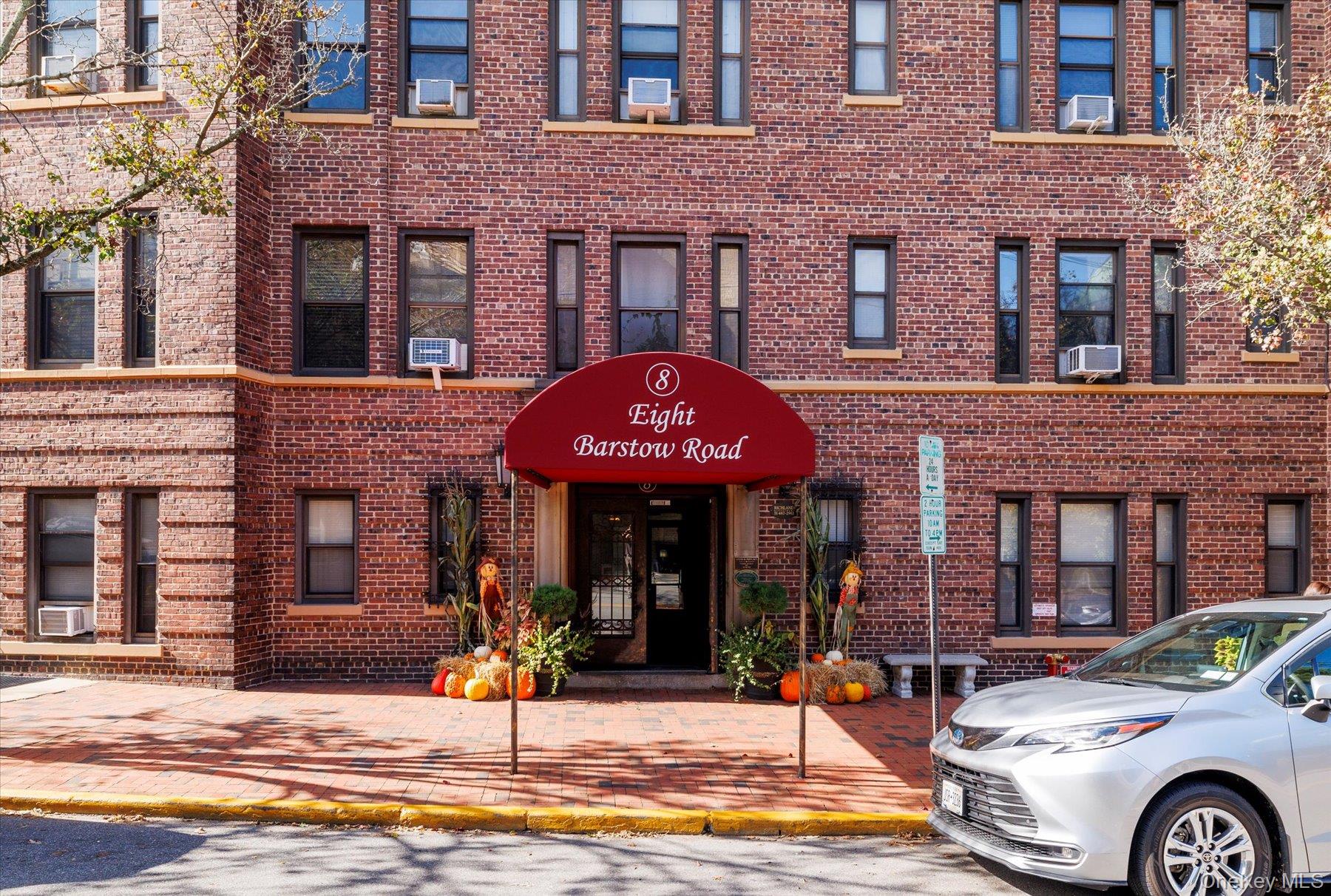 8 Barstow Road # 4J, Great Neck, NY 11021