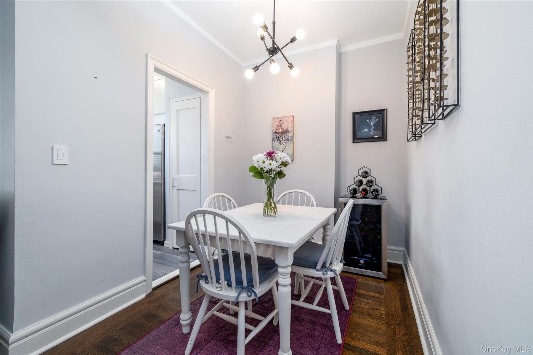 8 Barstow Road # 4J, Great Neck, NY 11021