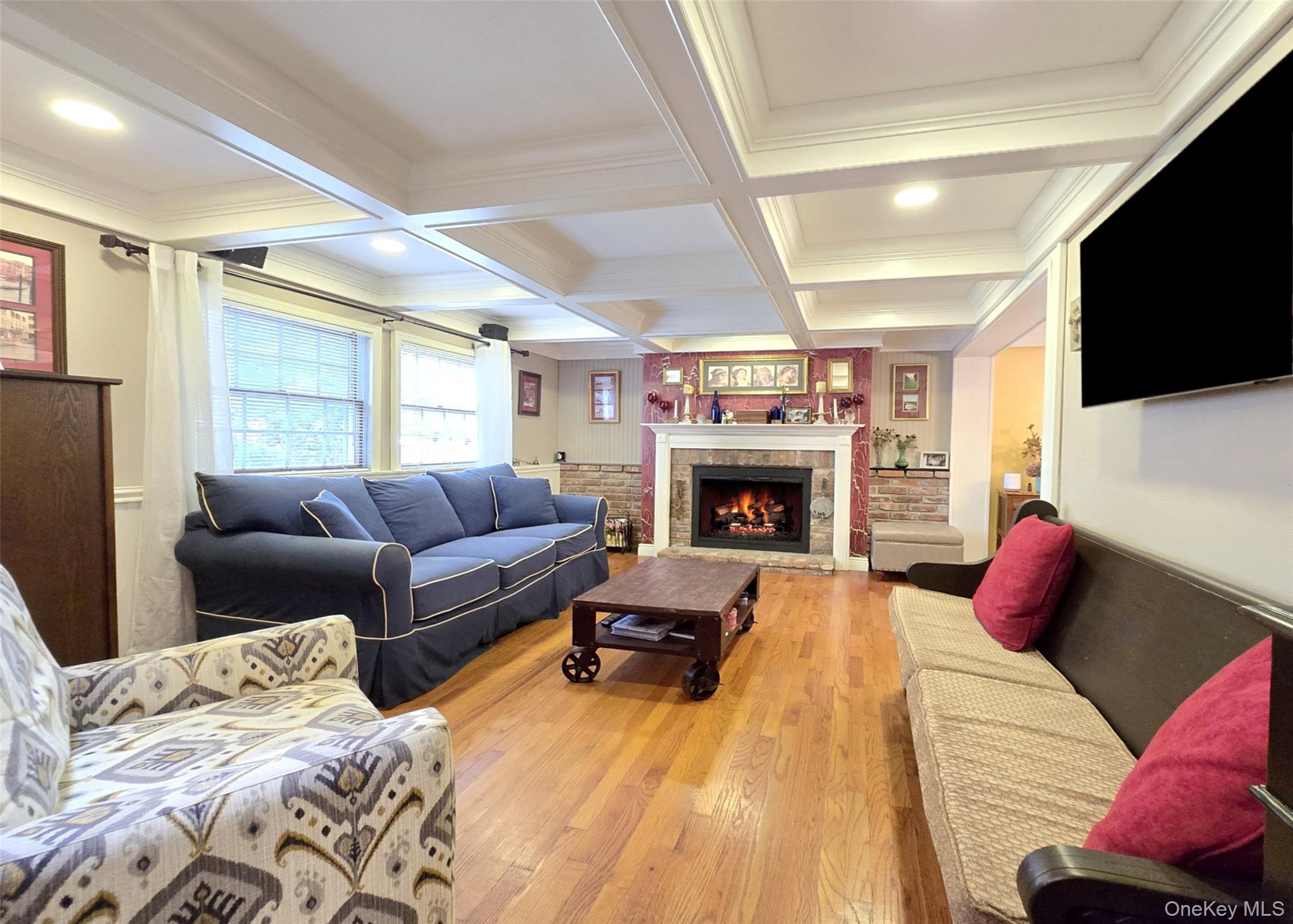 8 Stalker Lane, Setauket, NY 11733