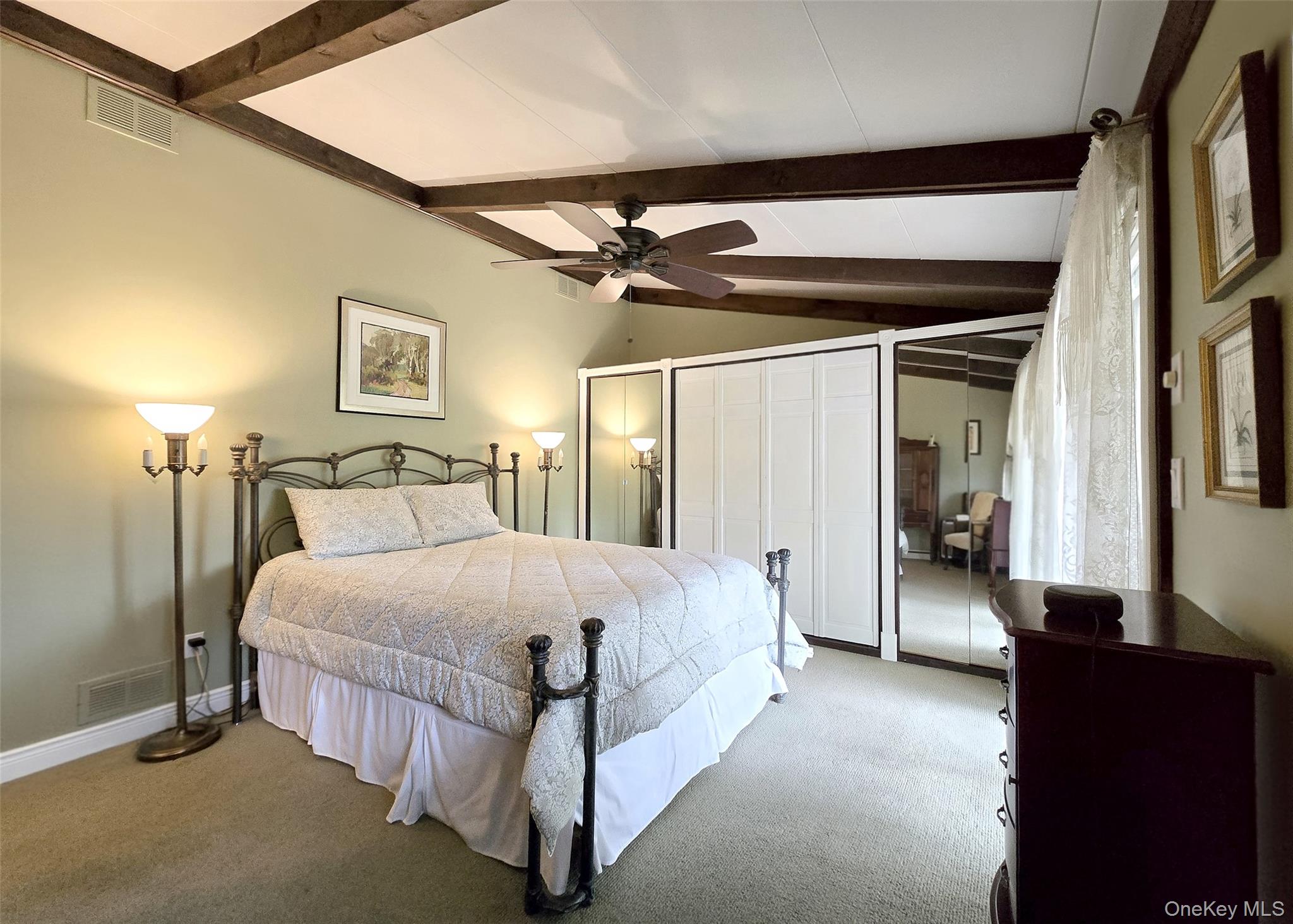 8 Stalker Lane, Setauket, NY 11733