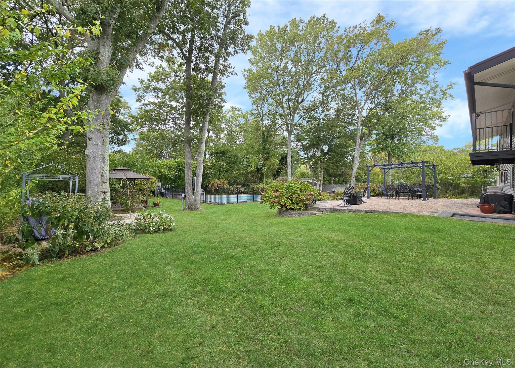 8 Stalker Lane, Setauket, NY 11733