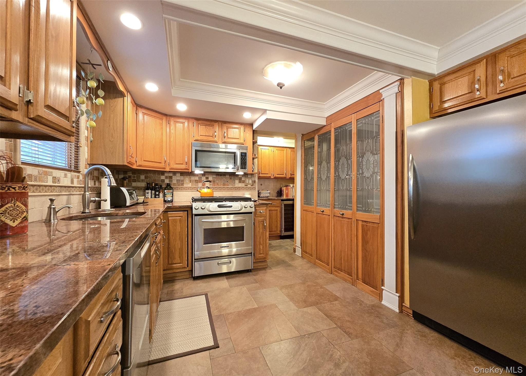 8 Stalker Lane, Setauket, NY 11733