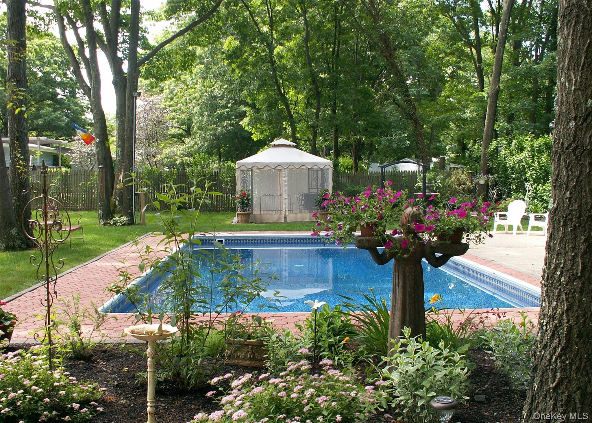 8 Stalker Lane, Setauket, NY 11733