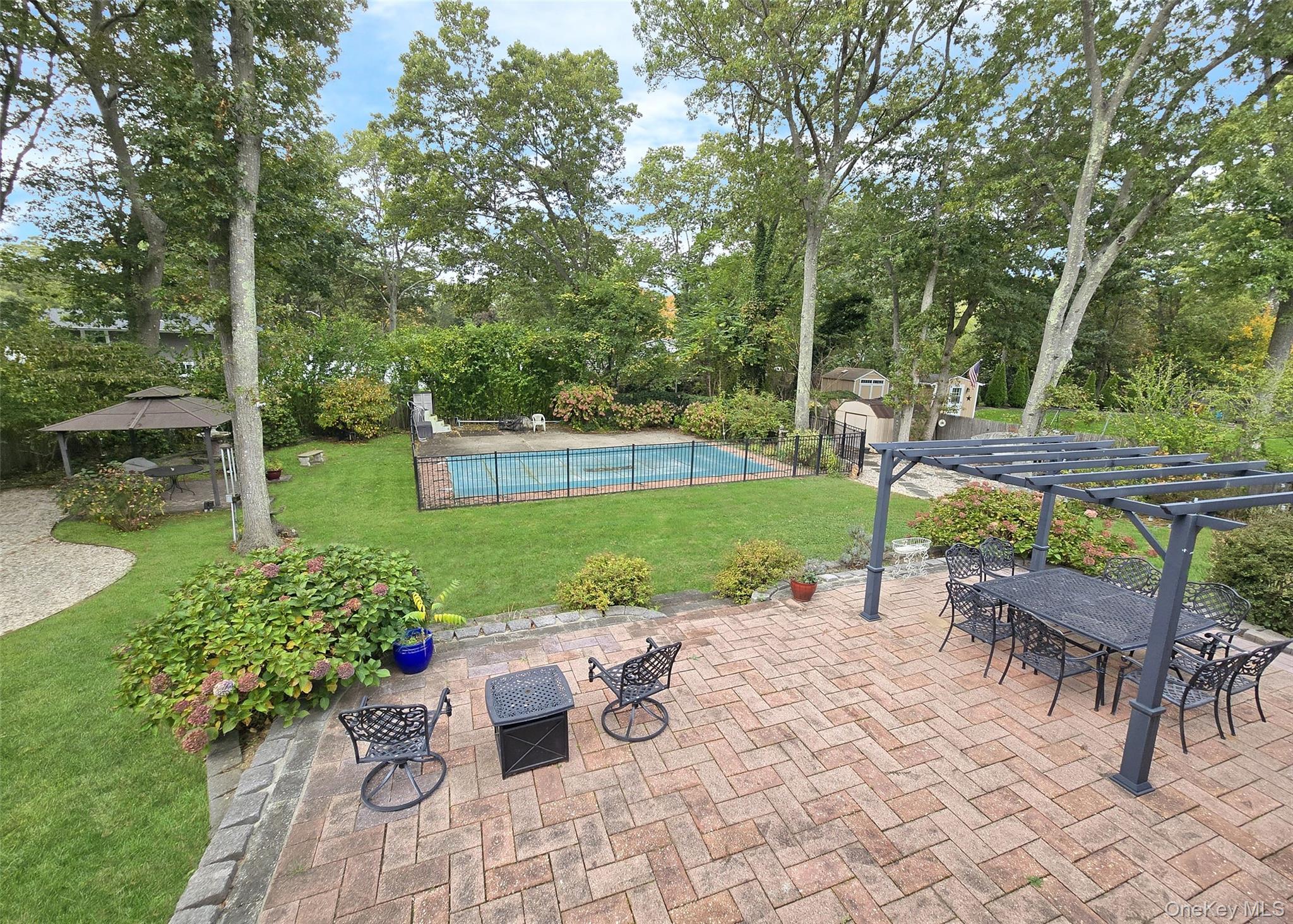 8 Stalker Lane, Setauket, NY 11733