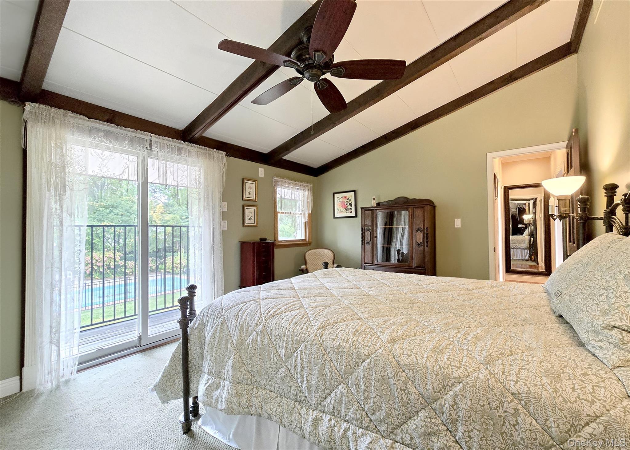 8 Stalker Lane, Setauket, NY 11733