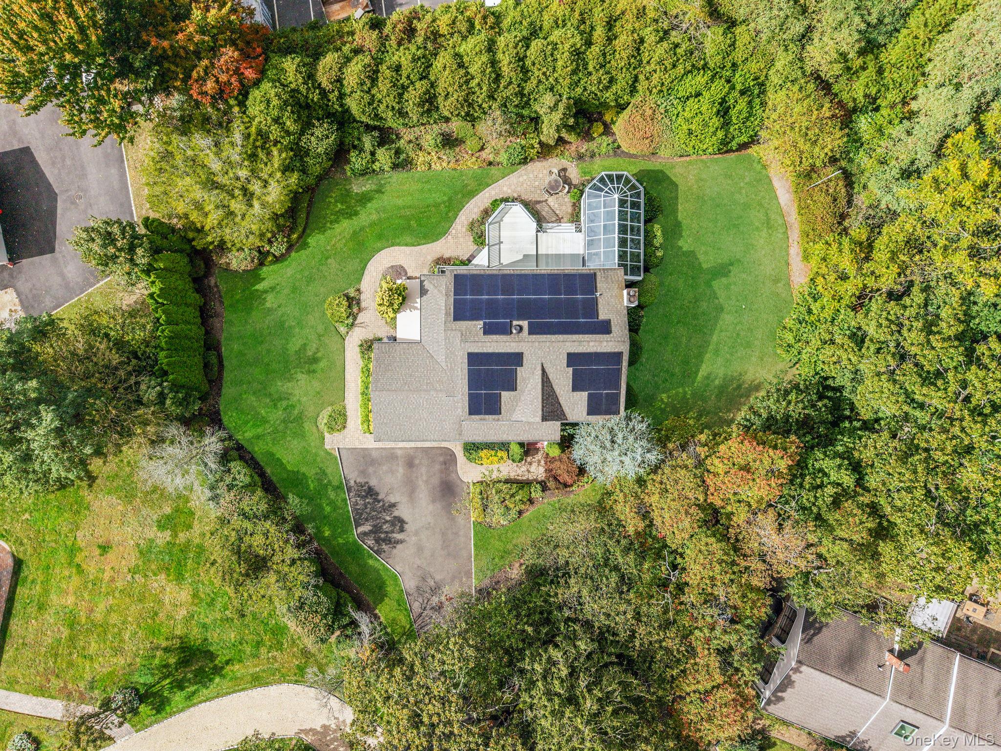 36 Vanderbilt Avenue, Saint James, NY 11780