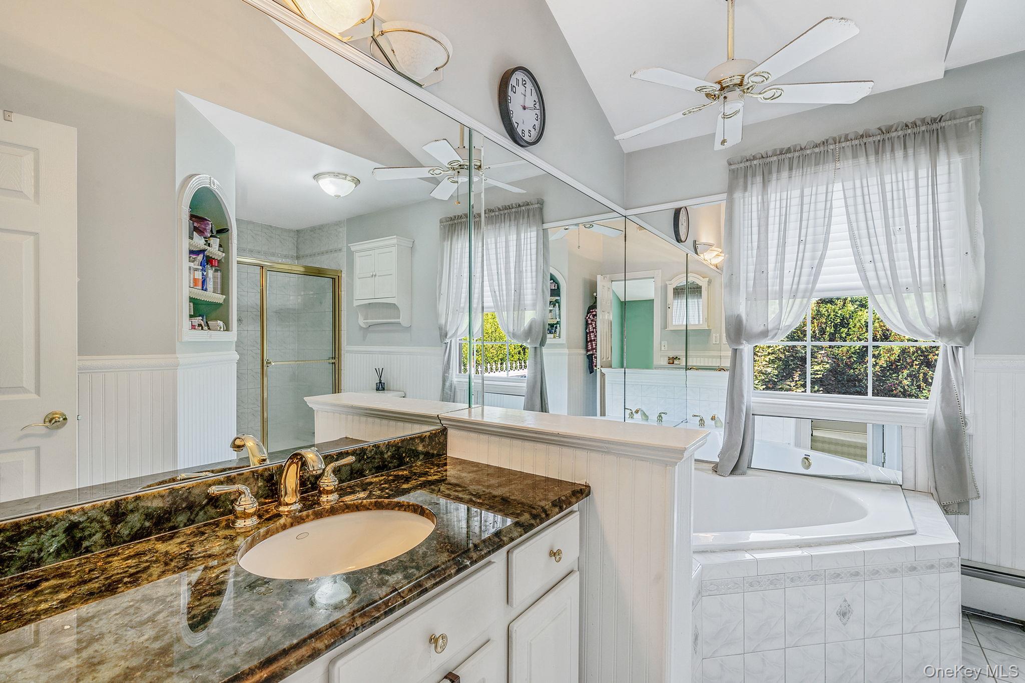 36 Vanderbilt Avenue, Saint James, NY 11780