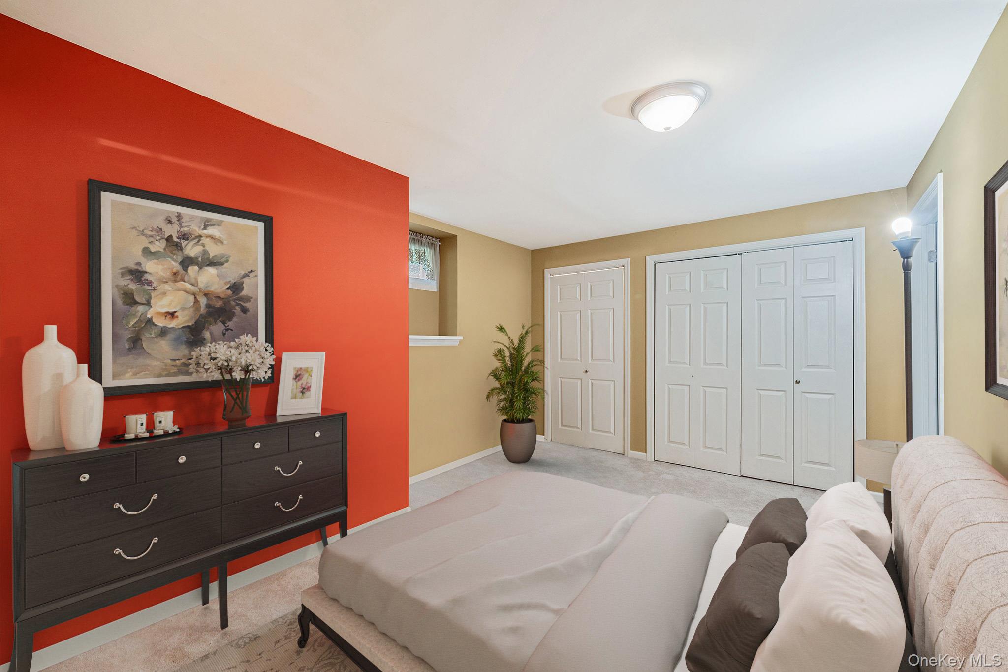 36 Vanderbilt Avenue, Saint James, NY 11780