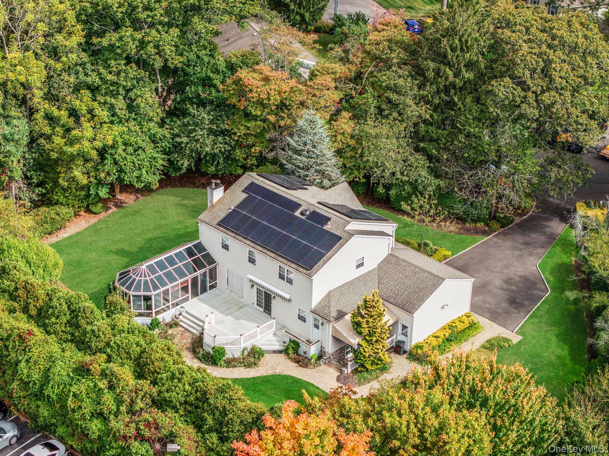 36 Vanderbilt Avenue, Saint James, NY 11780