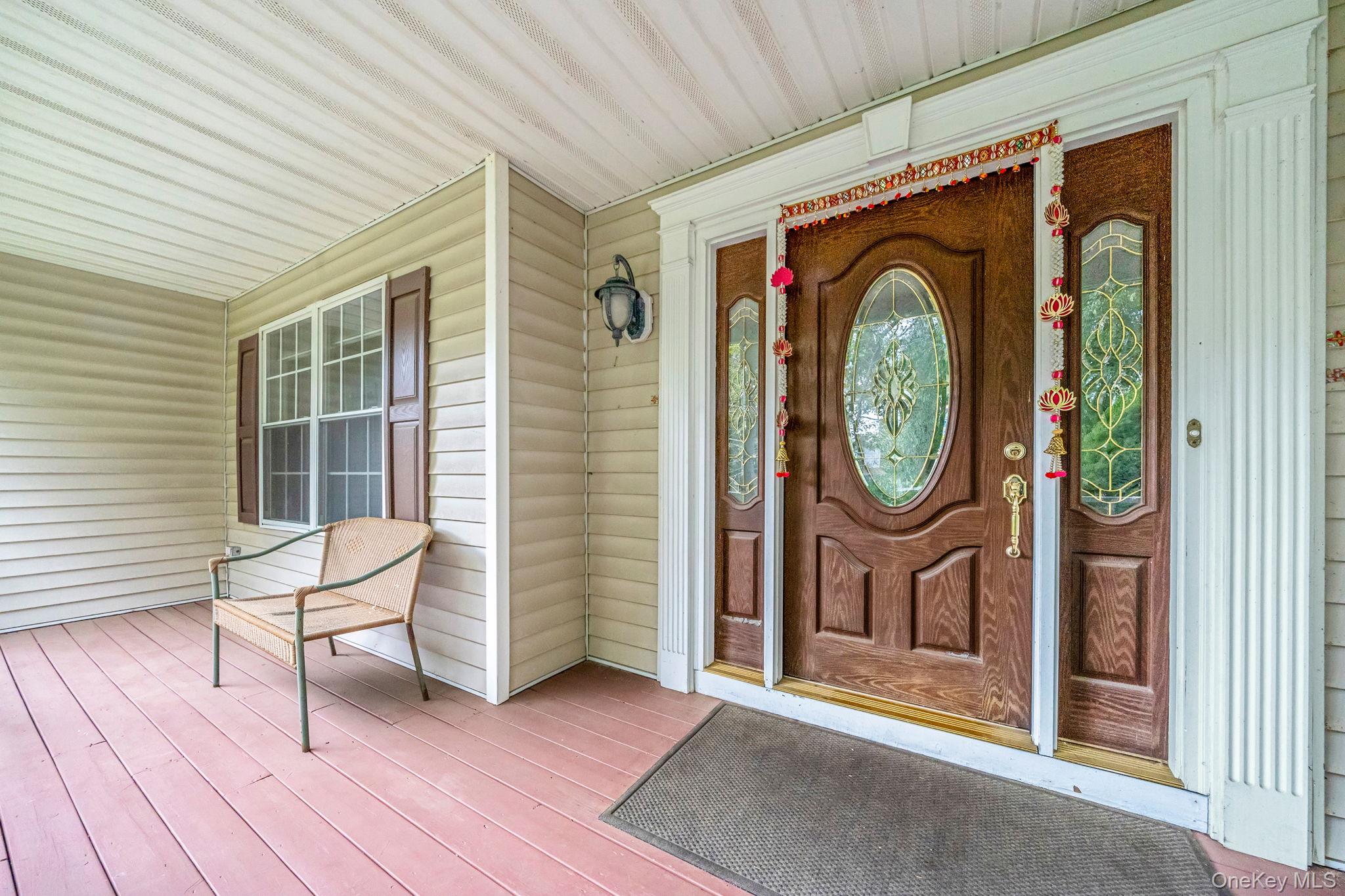 36 Vanderbilt Avenue, Saint James, NY 11780