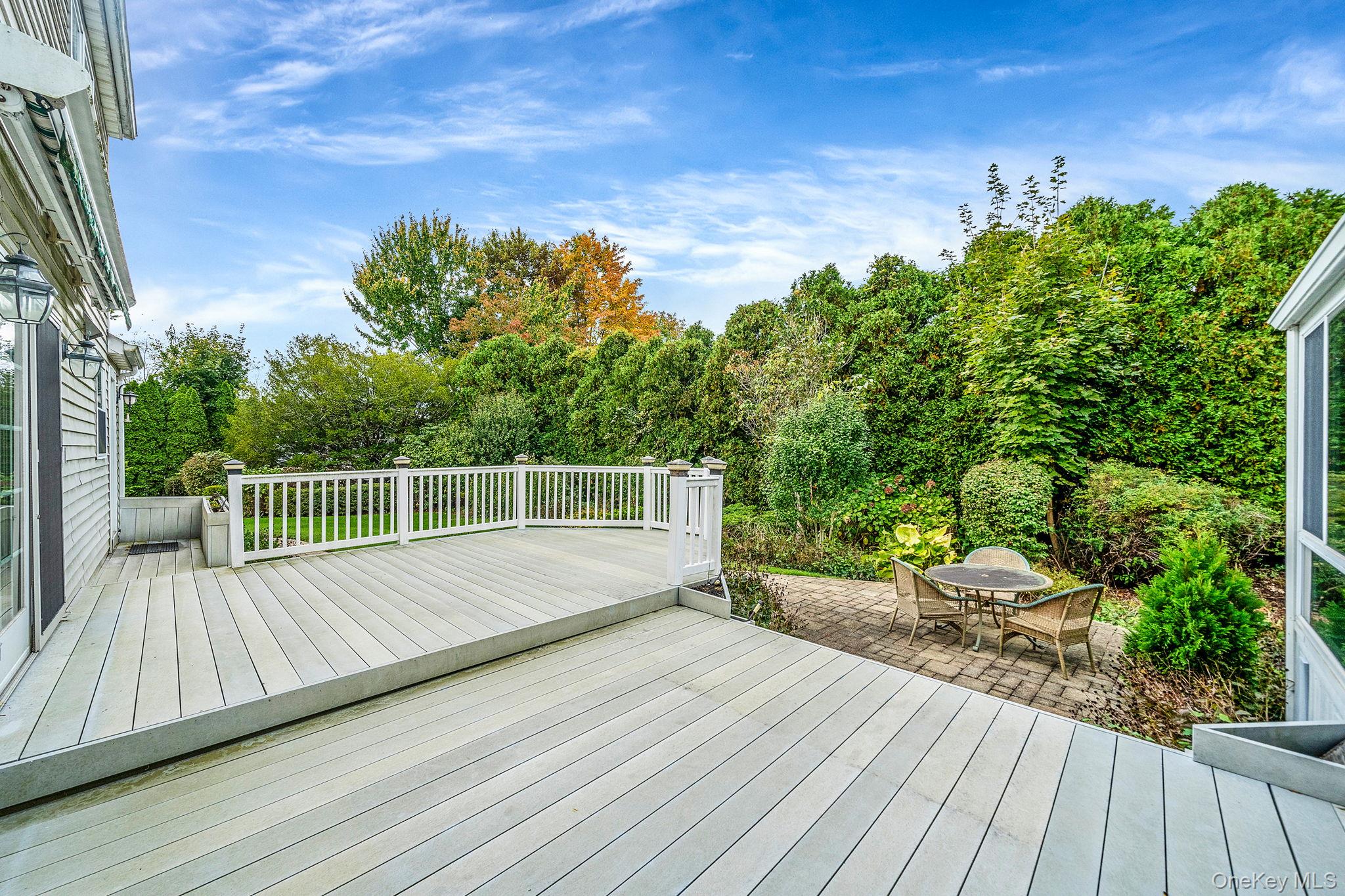 36 Vanderbilt Avenue, Saint James, NY 11780