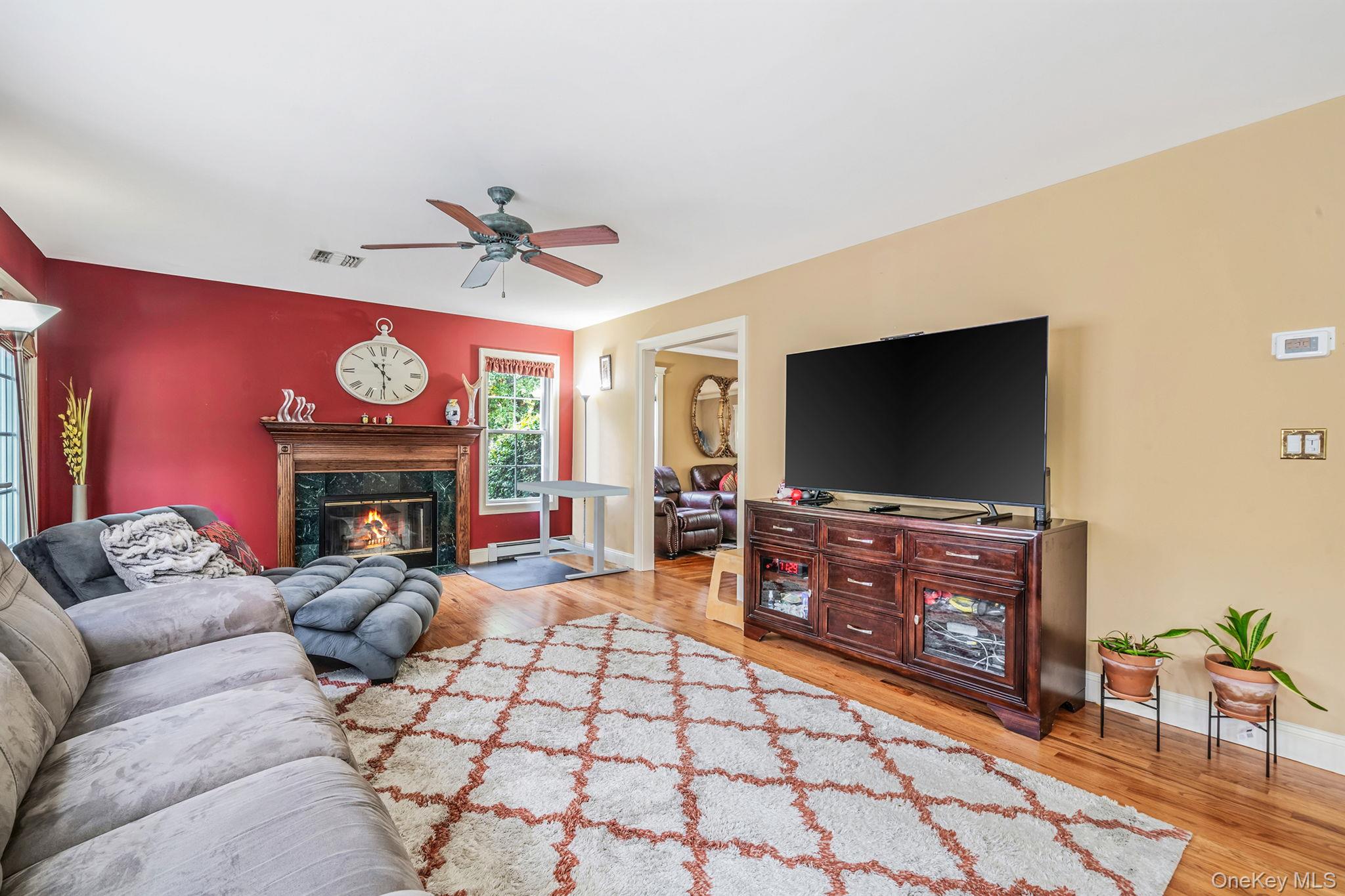 36 Vanderbilt Avenue, Saint James, NY 11780