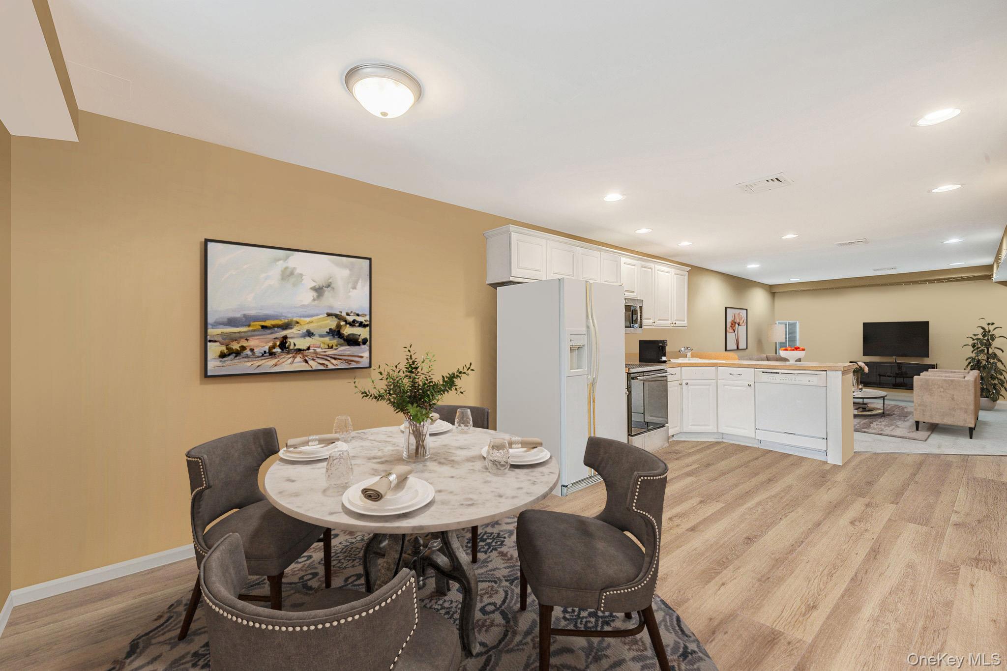 36 Vanderbilt Avenue, Saint James, NY 11780