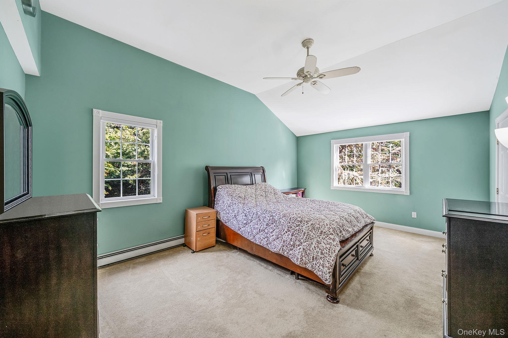 36 Vanderbilt Avenue, Saint James, NY 11780