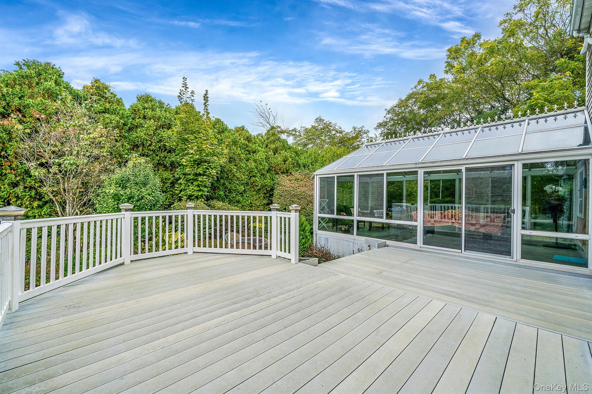 36 Vanderbilt Avenue, Saint James, NY 11780