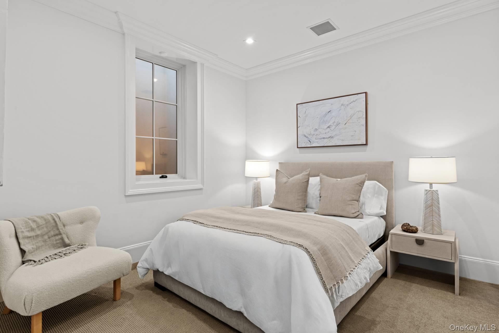 30 Huntting Street, Southampton, NY 11968