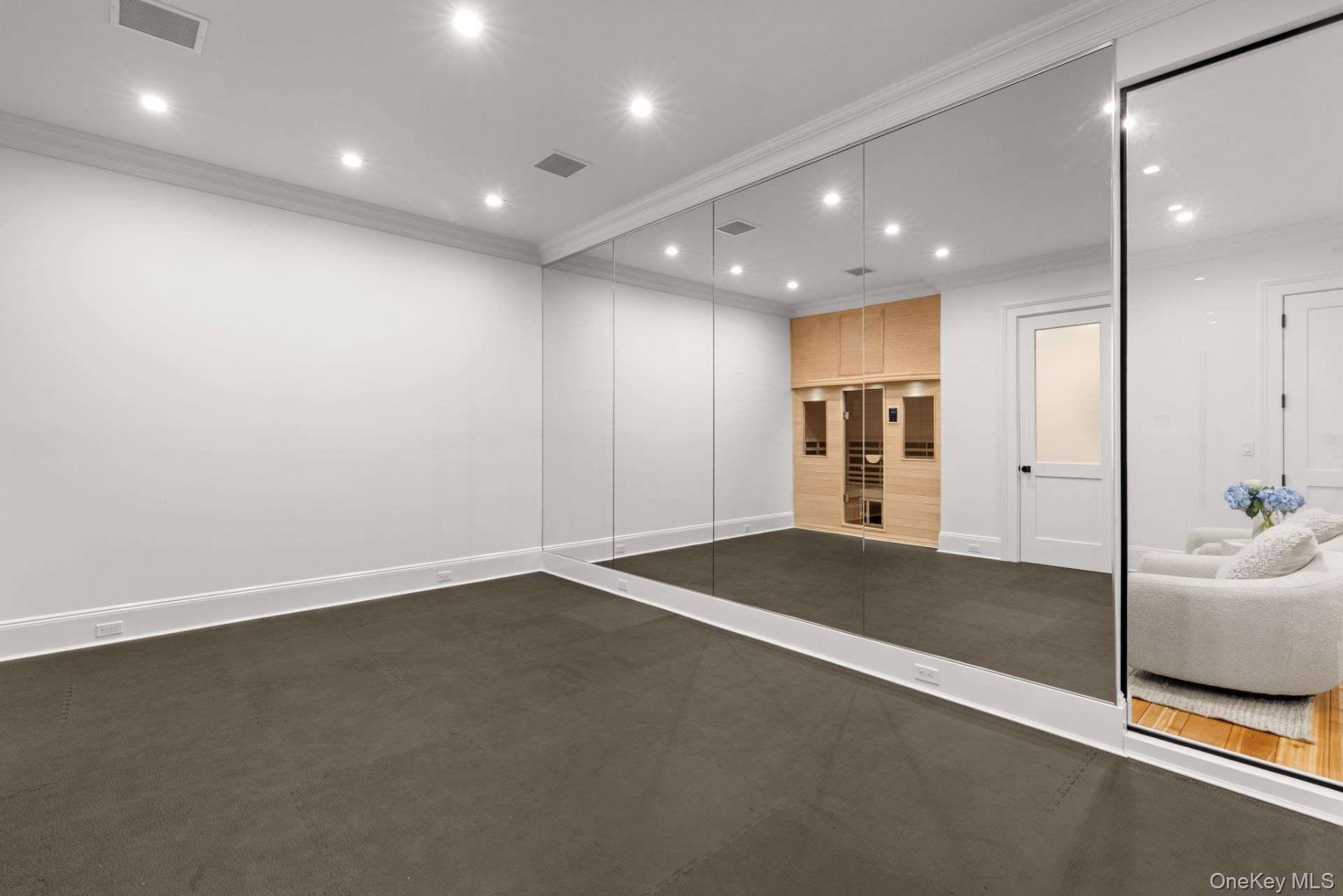 30 Huntting Street, Southampton, NY 11968