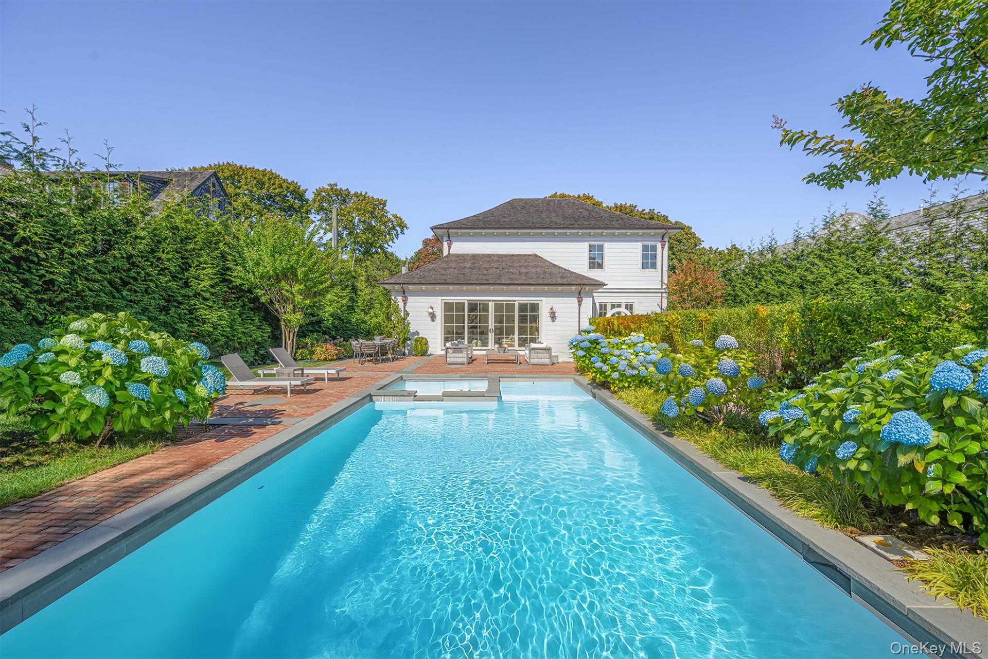 30 Huntting Street, Southampton, NY 11968