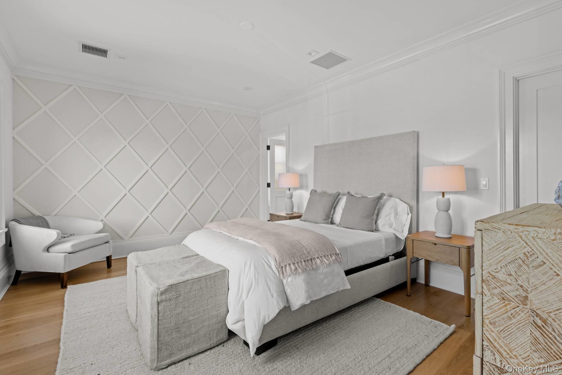 30 Huntting Street, Southampton, NY 11968