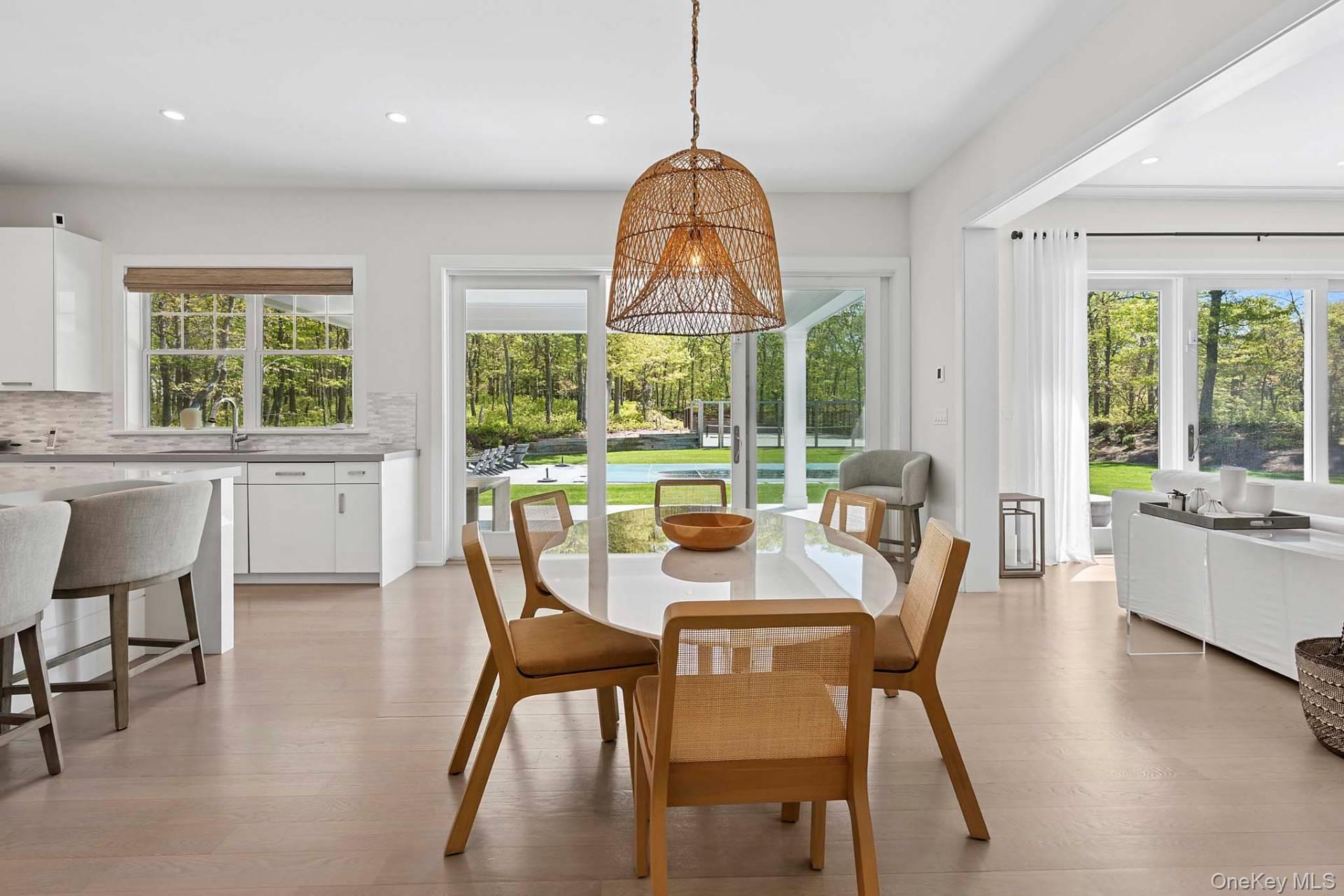 29 Broadway, Southampton, NY 11968