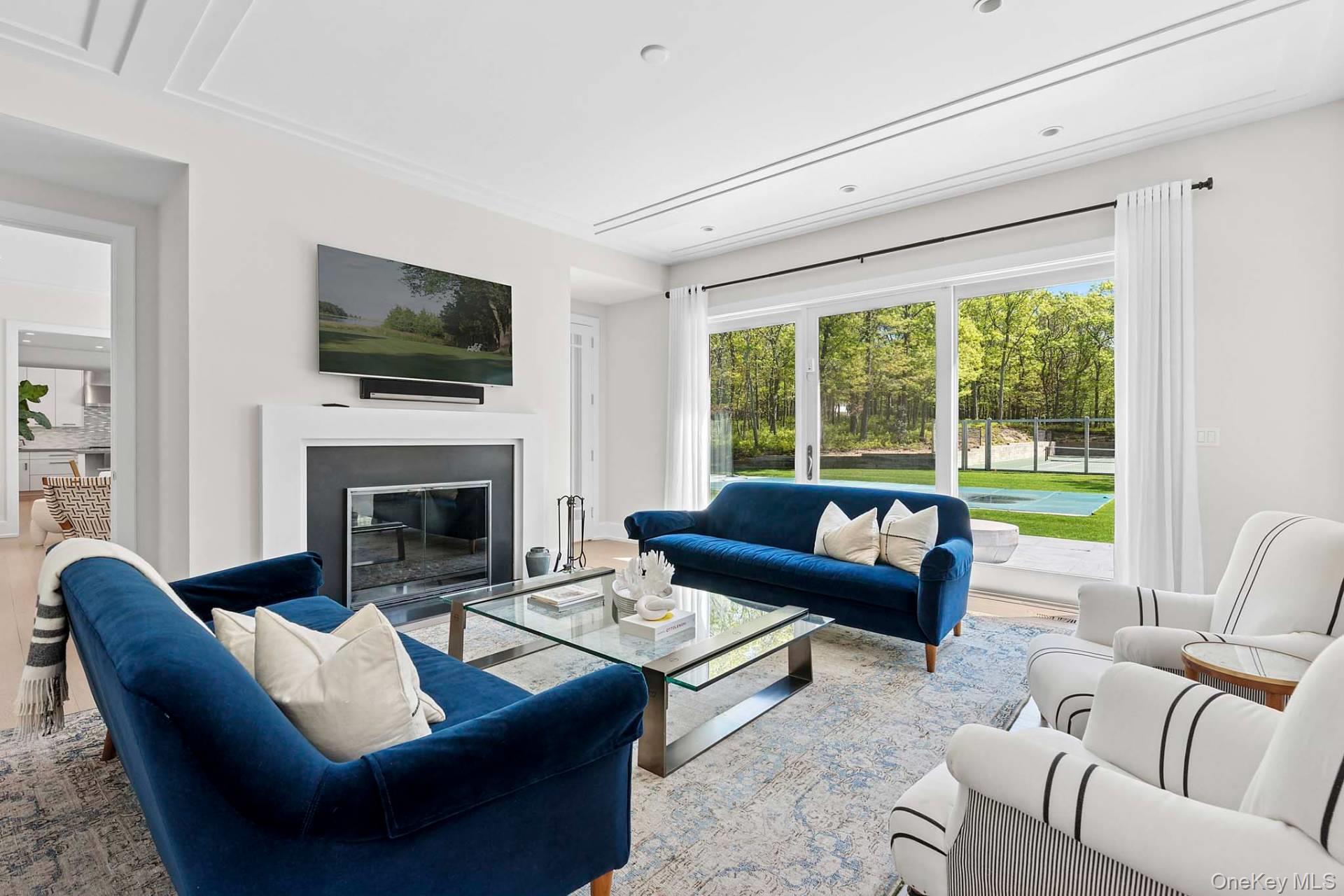 29 Broadway, Southampton, NY 11968