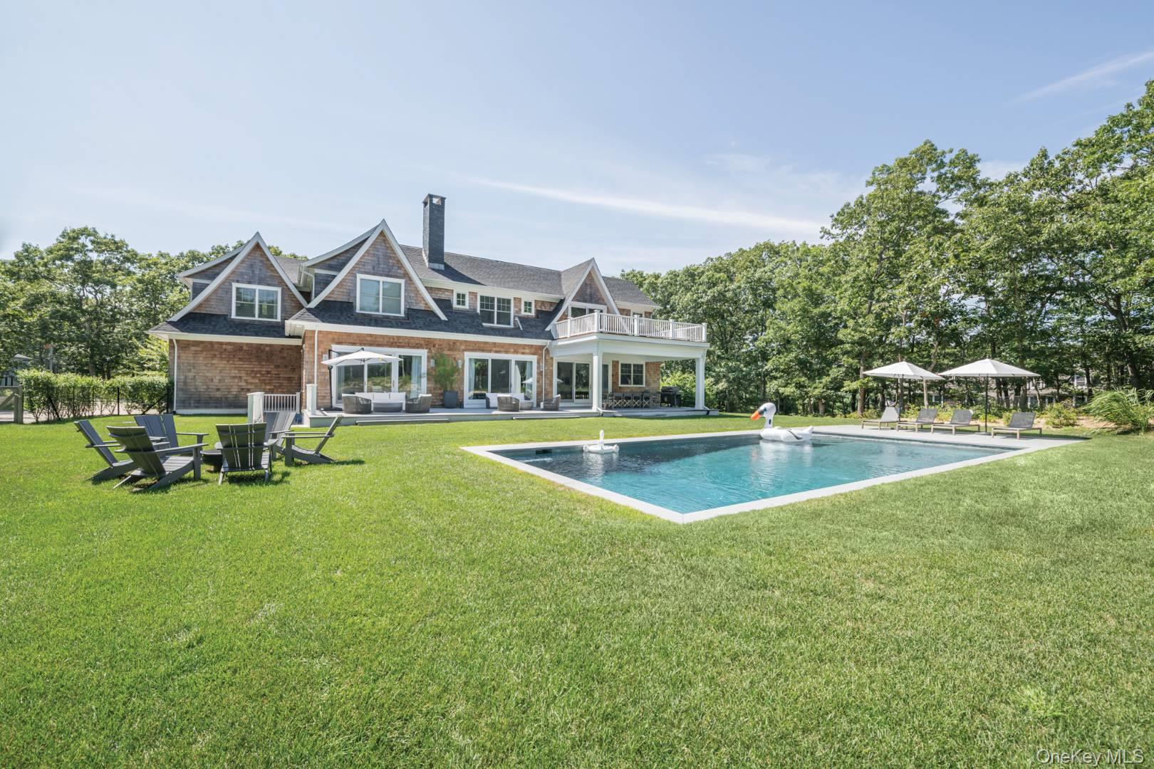 29 Broadway, Southampton, NY 11968