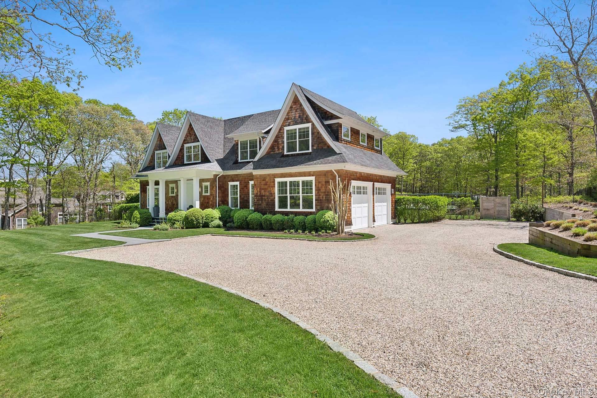 29 Broadway, Southampton, NY 11968