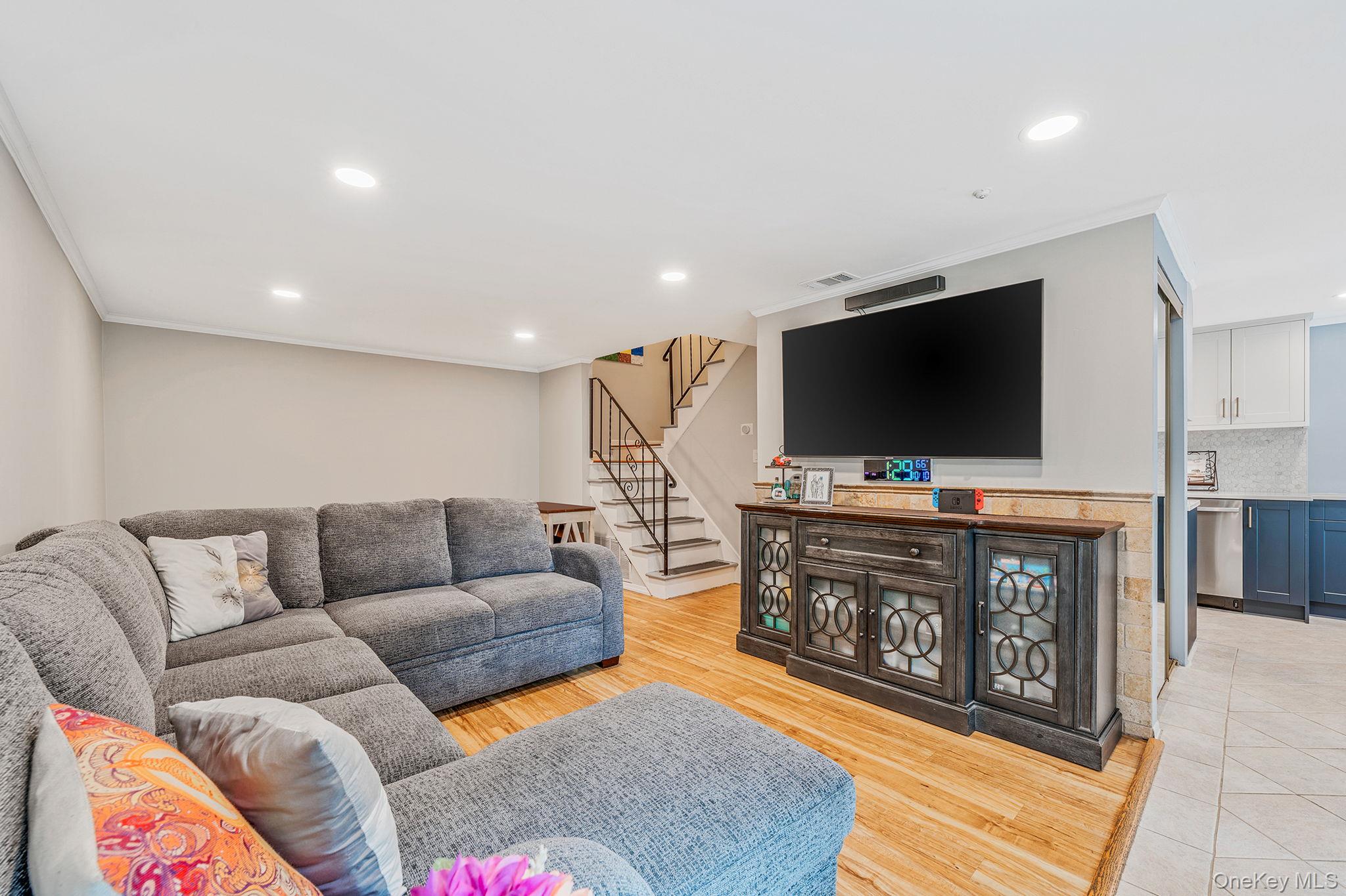 862 Birchwood Road, Medford, NY 11763