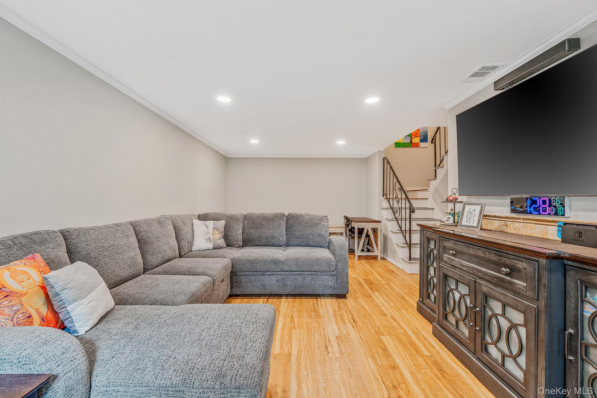 862 Birchwood Road, Medford, NY 11763