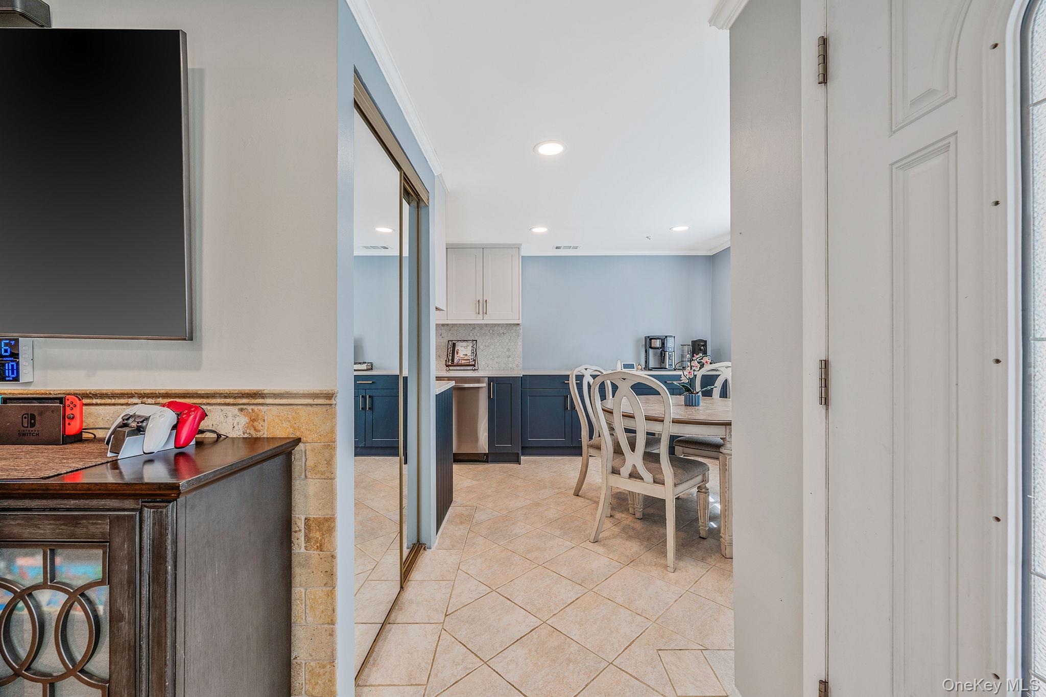 862 Birchwood Road, Medford, NY 11763