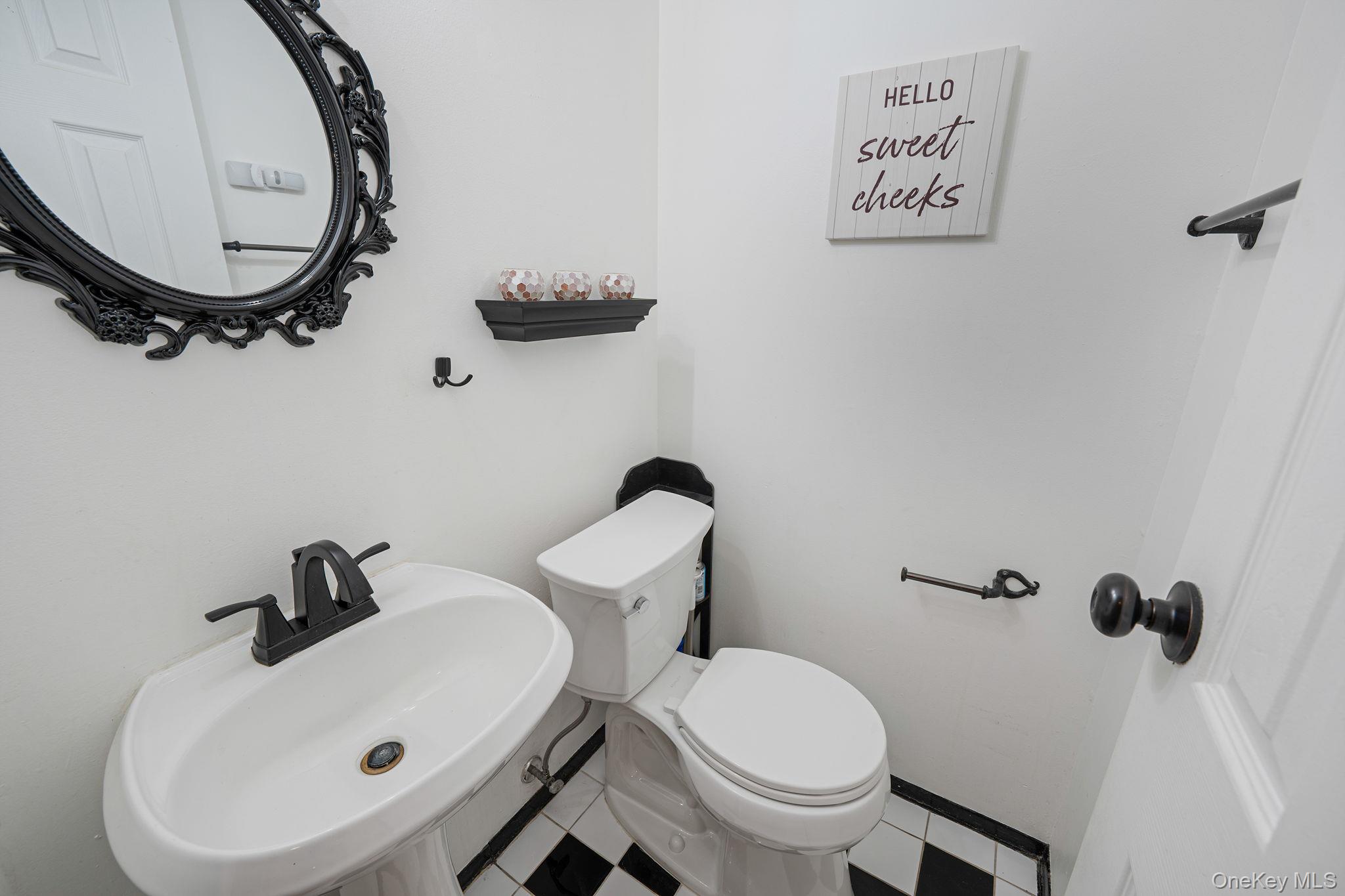 862 Birchwood Road, Medford, NY 11763