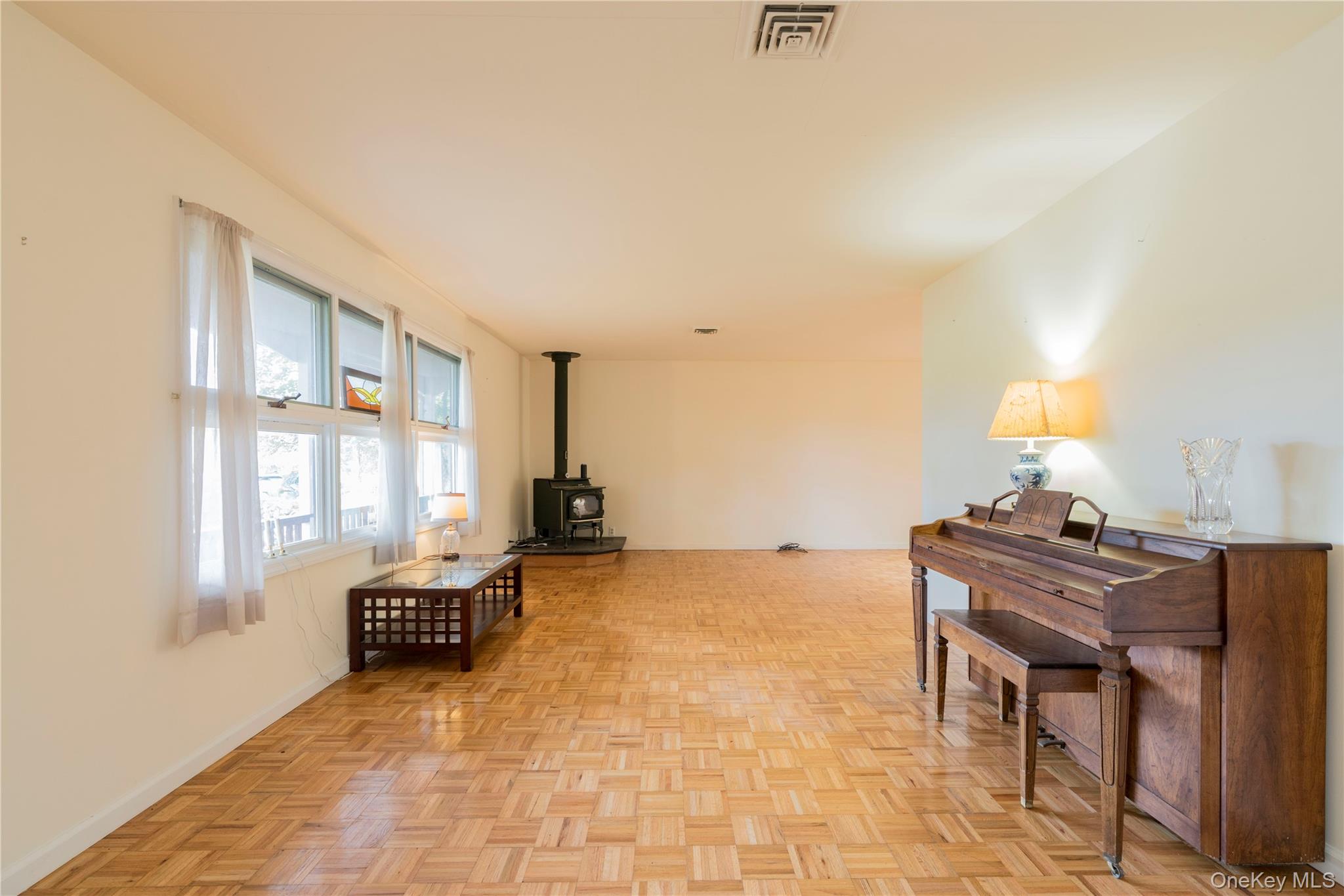 98 River Road, Rhinebeck, NY 12572