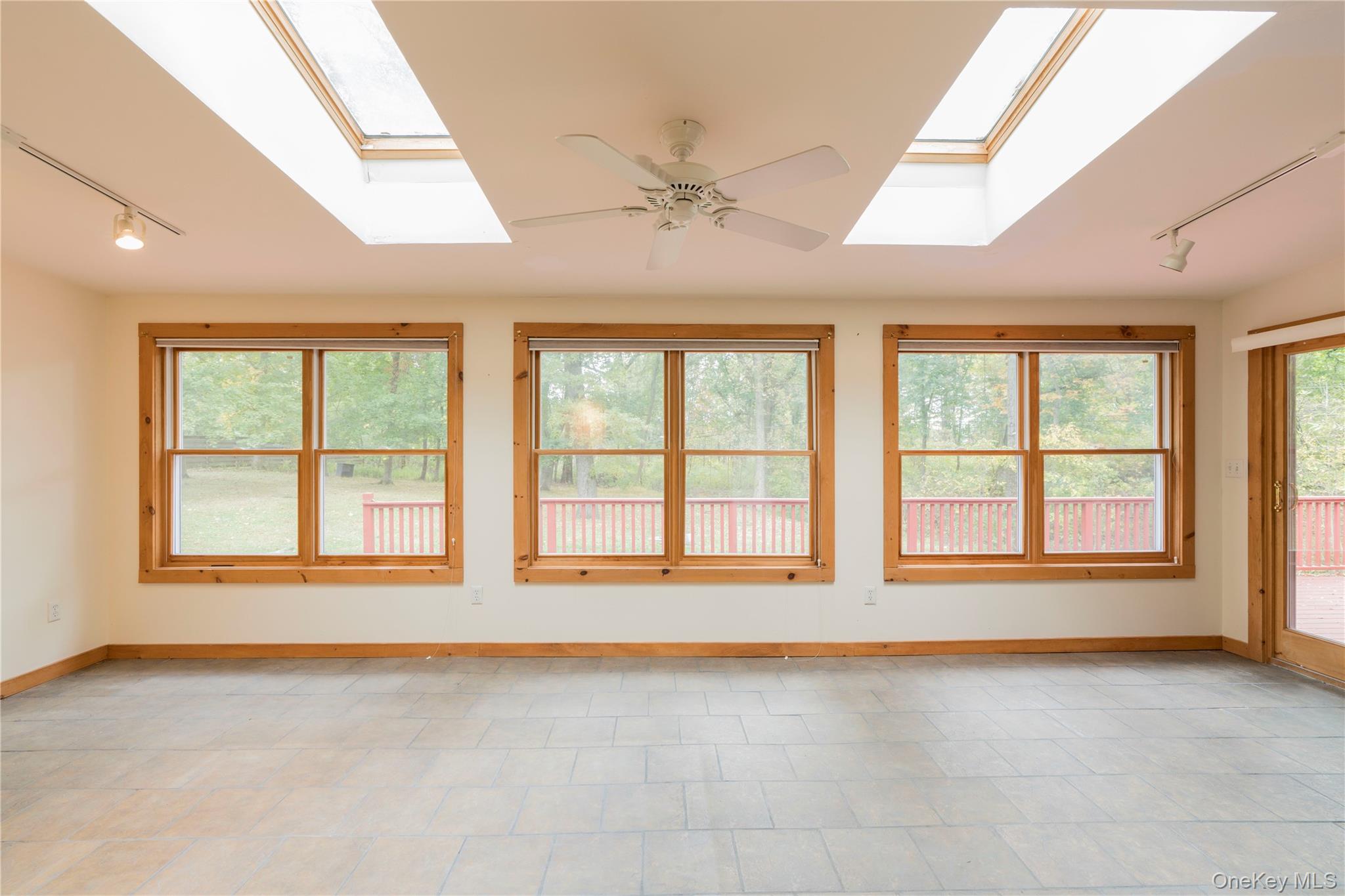 98 River Road, Rhinebeck, NY 12572