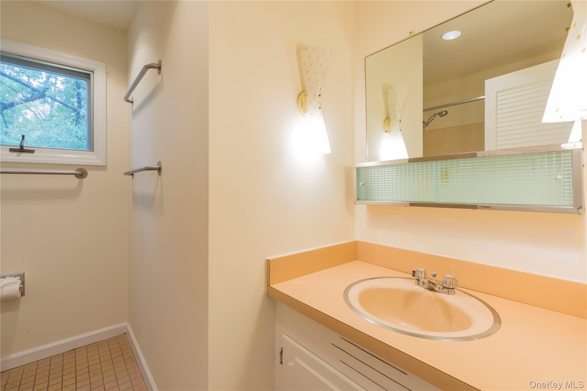 98 River Road, Rhinebeck, NY 12572