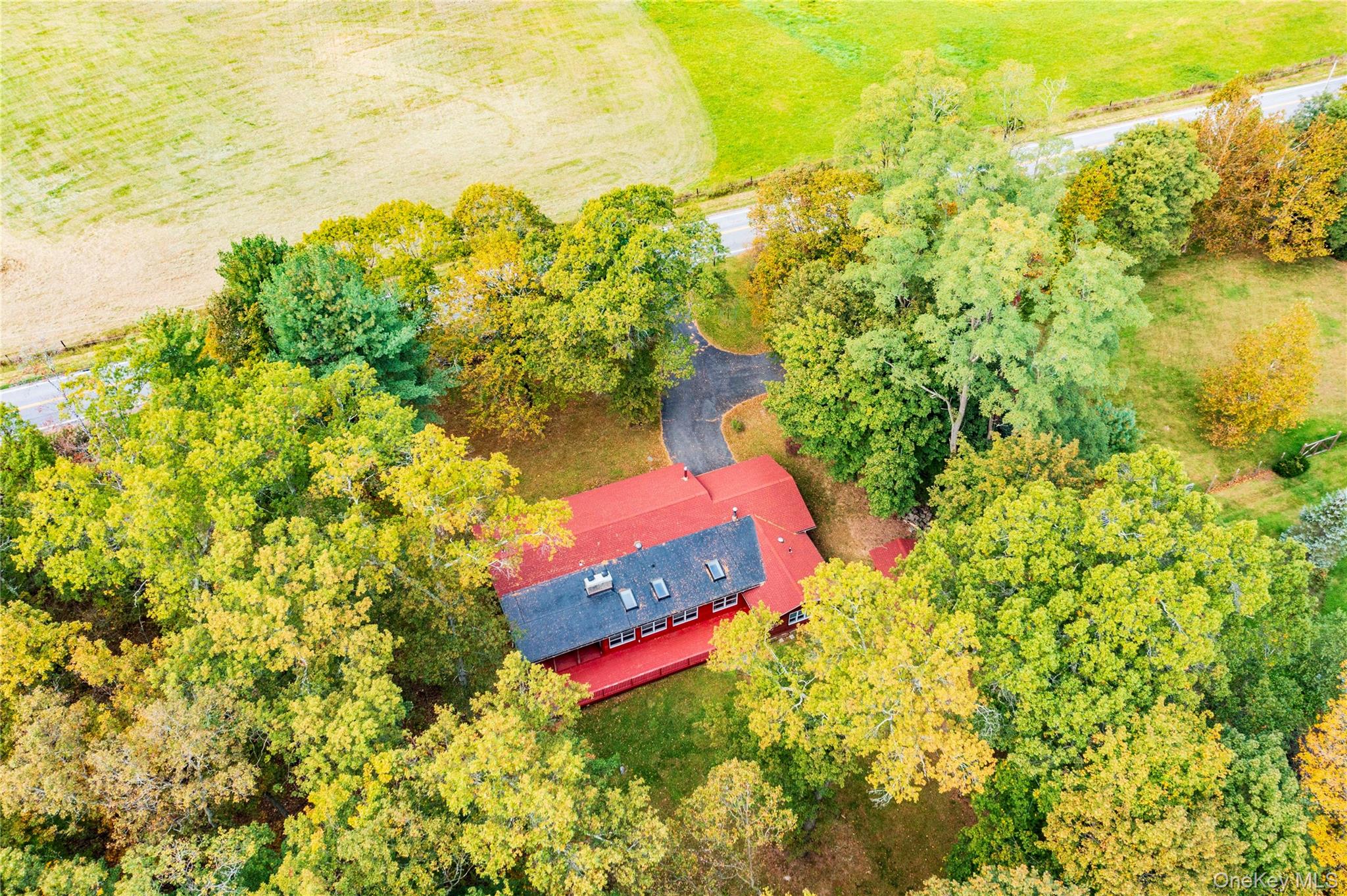 98 River Road, Rhinebeck, NY 12572