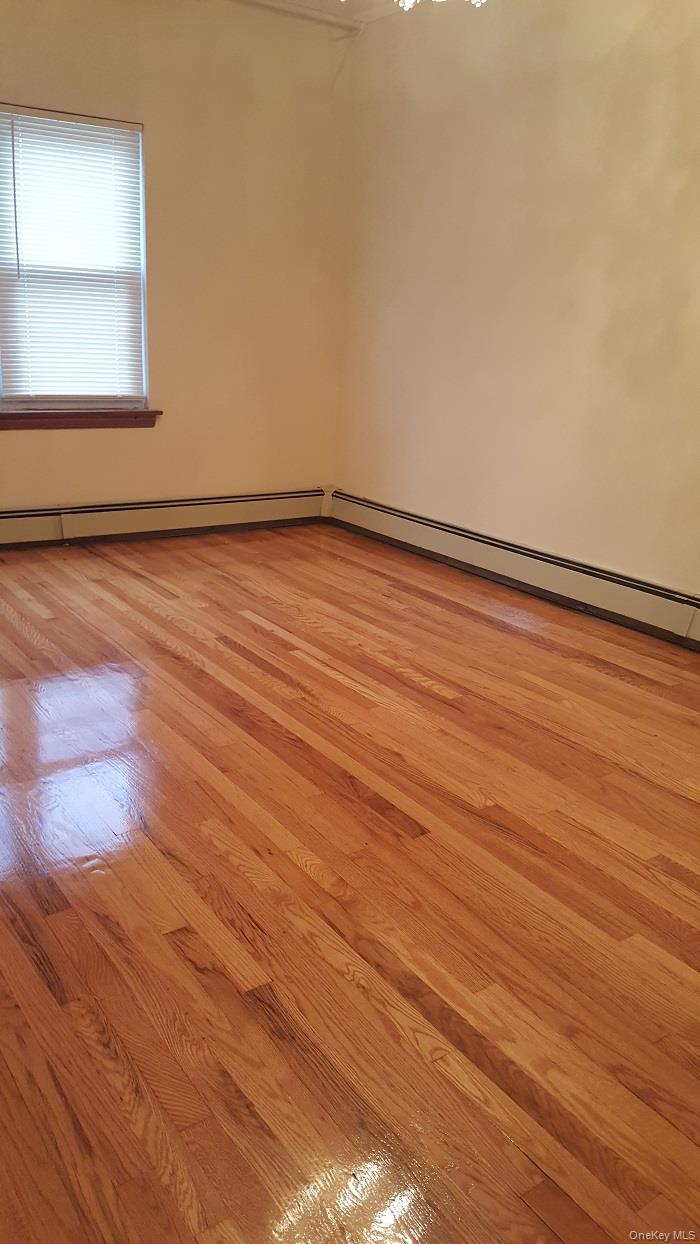 7704 85th Street, Glendale, NY 11385