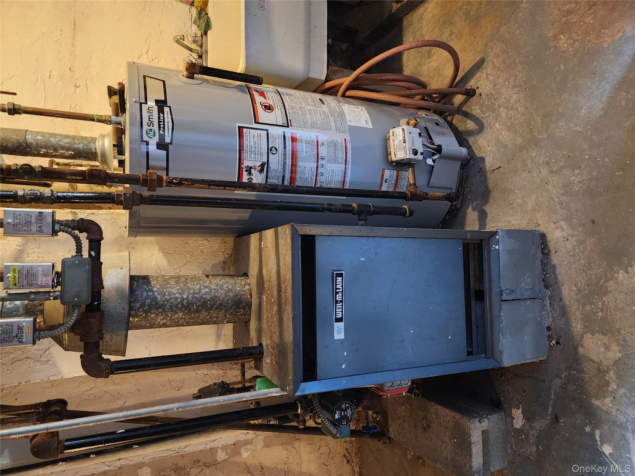 7704 85th Street, Glendale, NY 11385