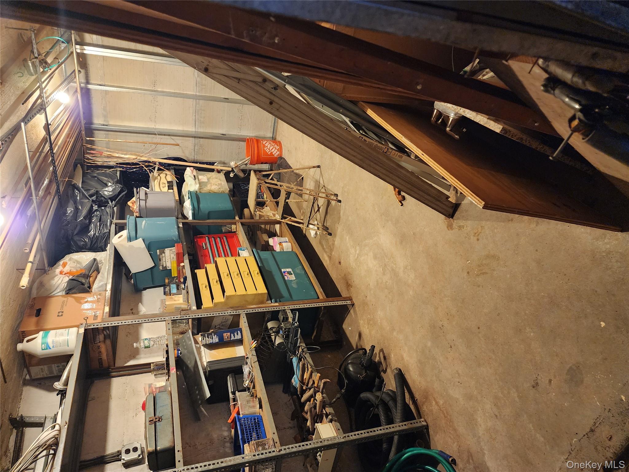 7704 85th Street, Glendale, NY 11385