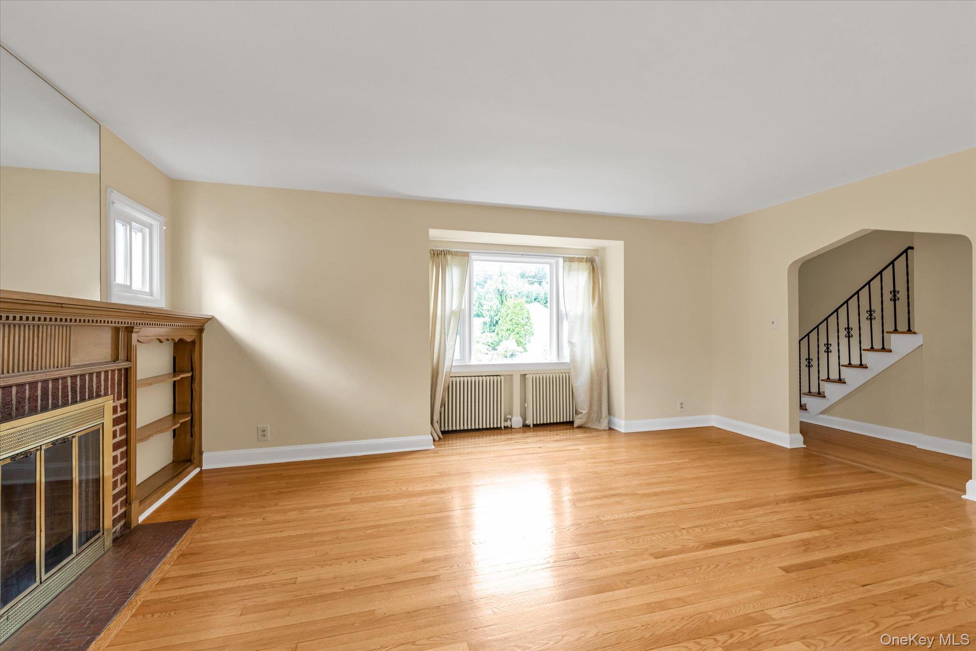 8 Sachem Street, East Rockaway, NY 11518