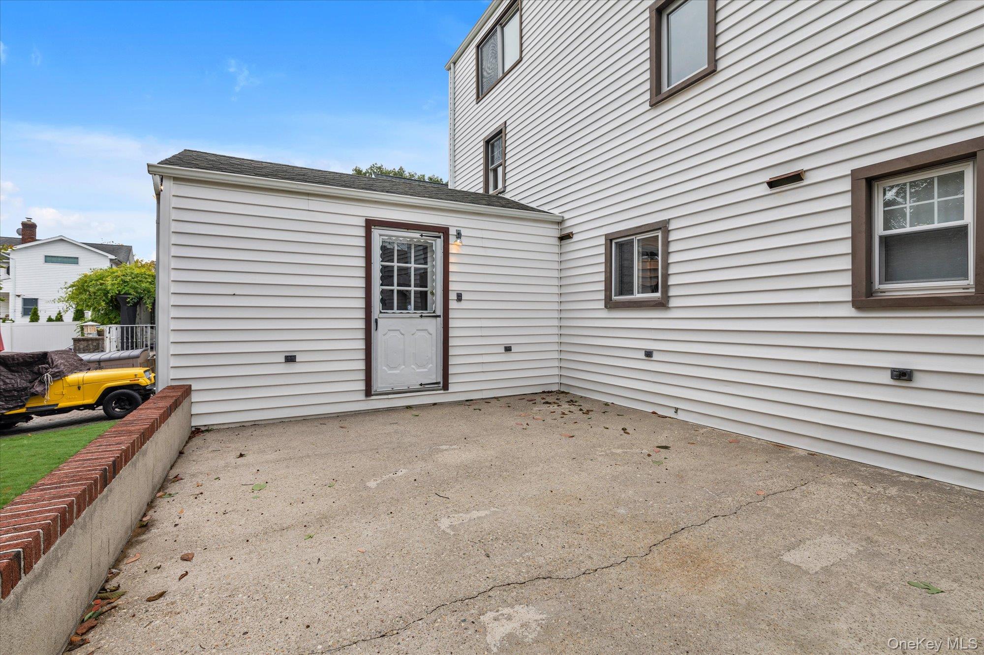 8 Sachem Street, East Rockaway, NY 11518