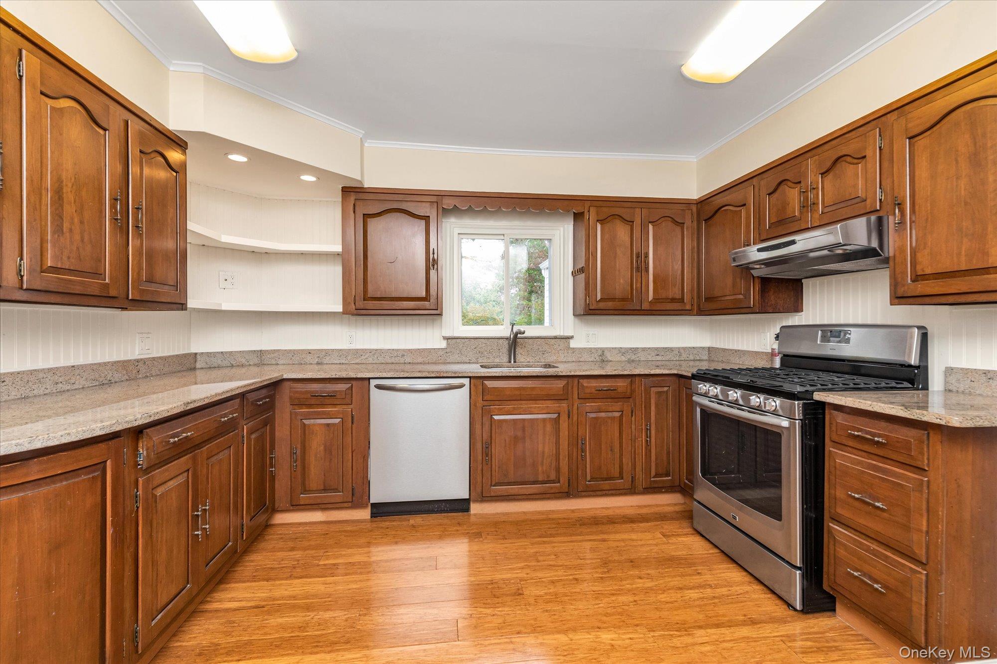 8 Sachem Street, East Rockaway, NY 11518