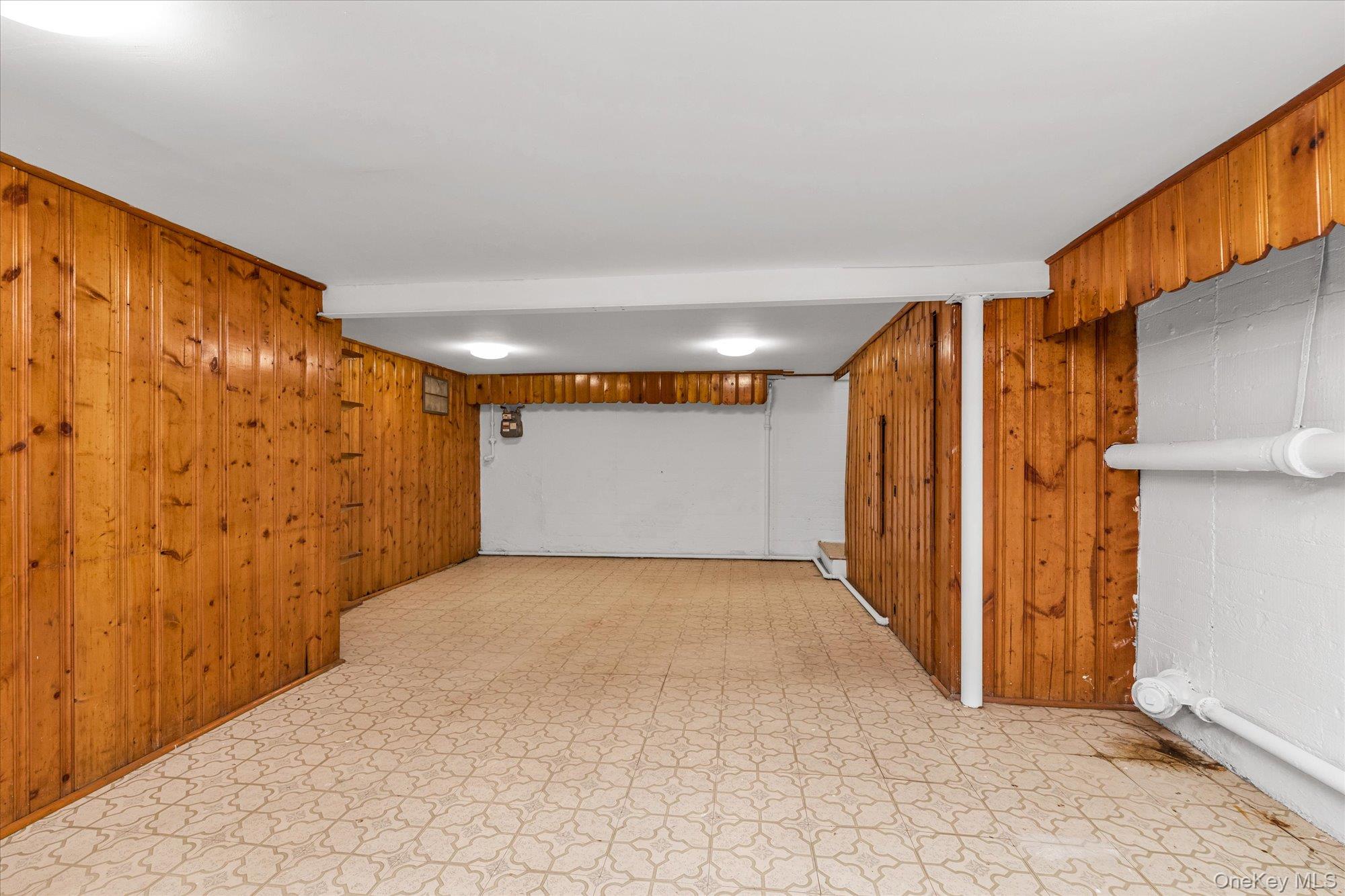 8 Sachem Street, East Rockaway, NY 11518