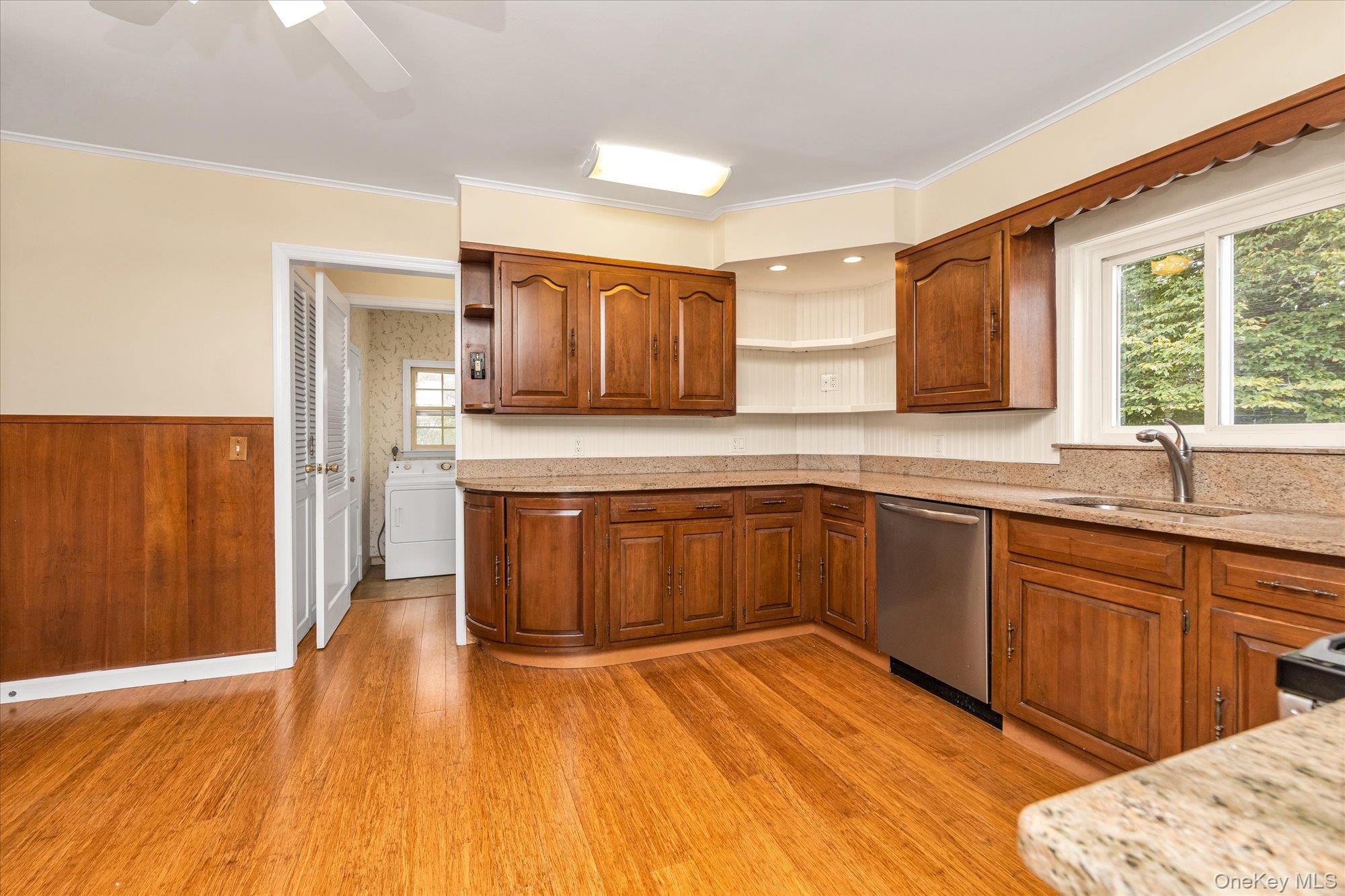 8 Sachem Street, East Rockaway, NY 11518