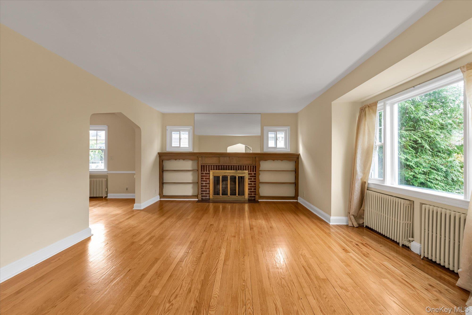 8 Sachem Street, East Rockaway, NY 11518