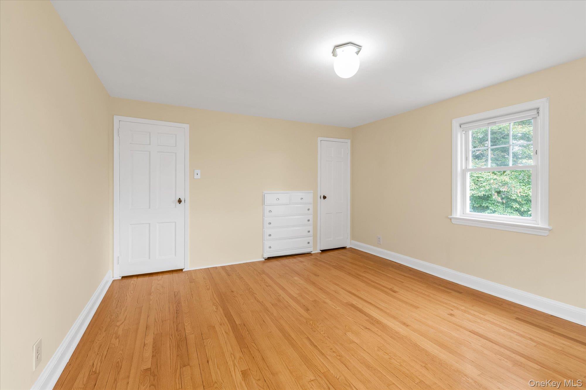 8 Sachem Street, East Rockaway, NY 11518