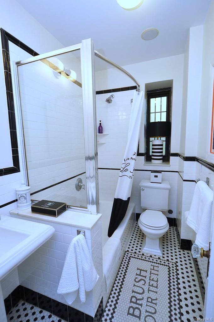 105 Garth Road # 2C, Scarsdale, NY 10583