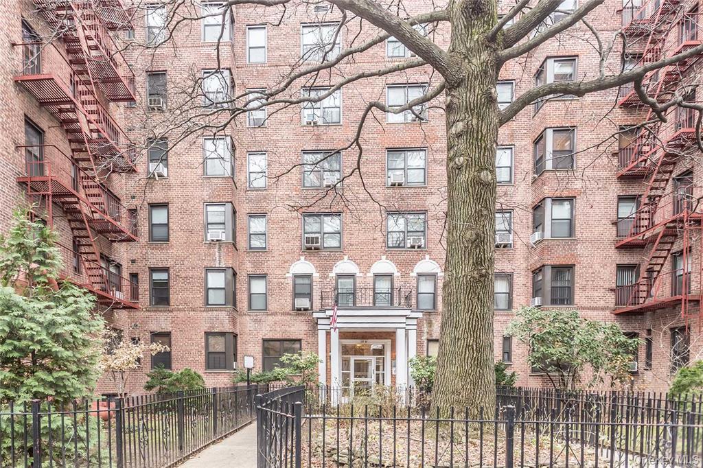 87-10 34 Avenue # #4, Jackson Heights, NY 11372