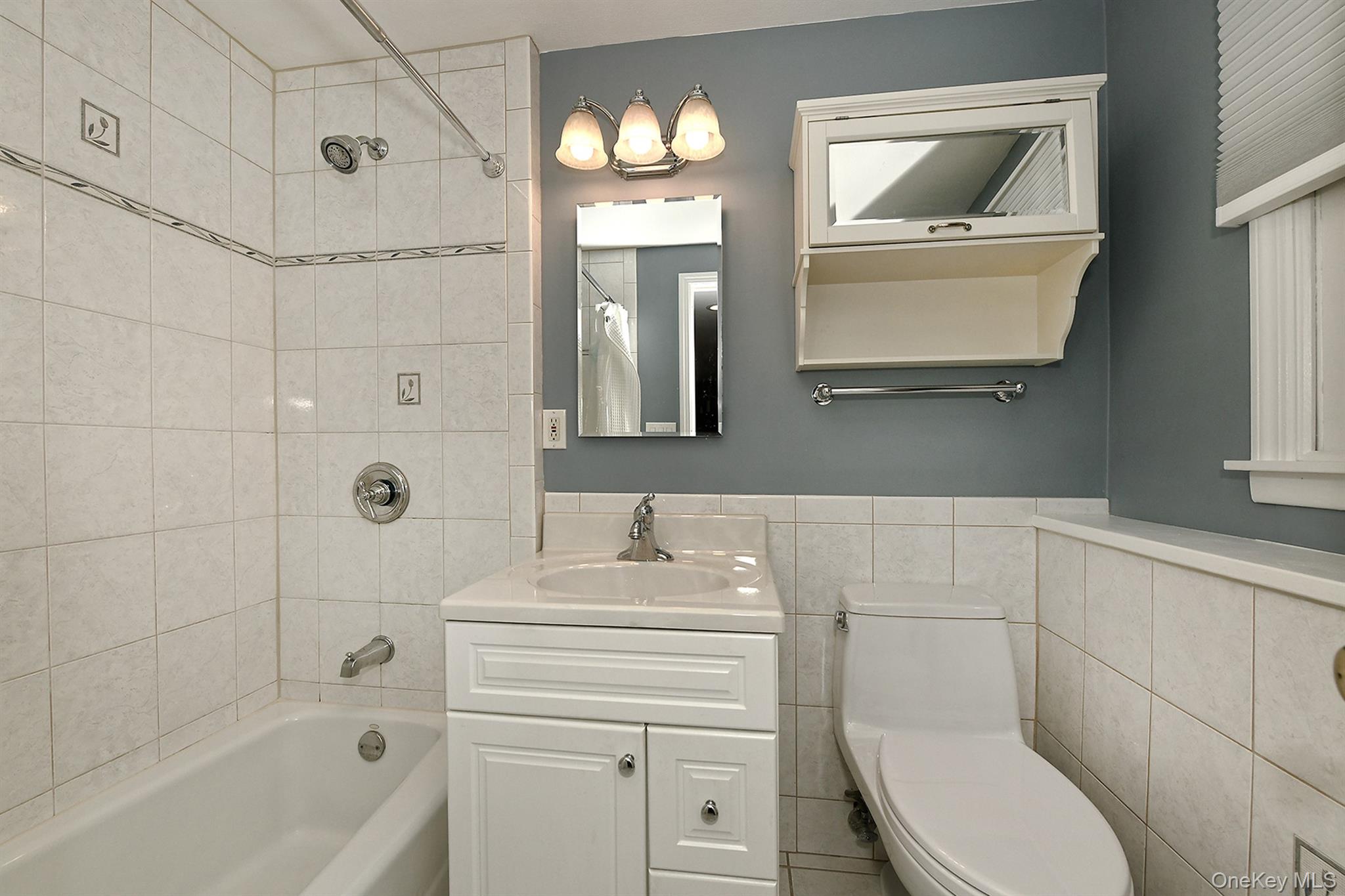 7 Cardiff Court, Huntington Station, NY 11746